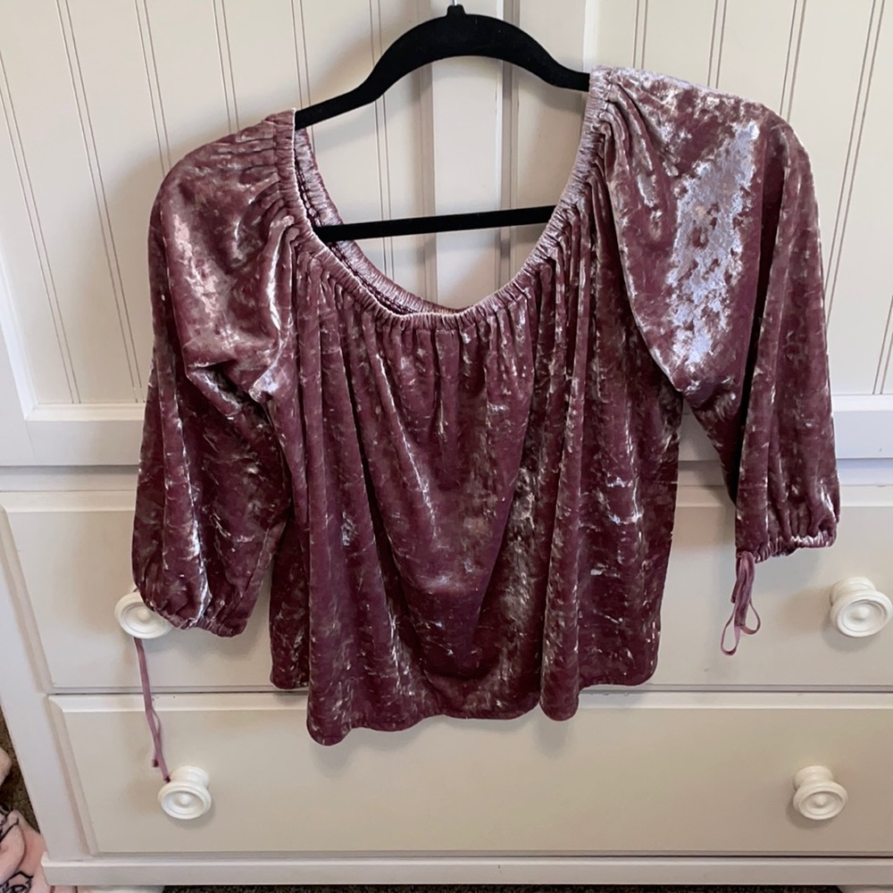 American Eagle velvet long sleeve top